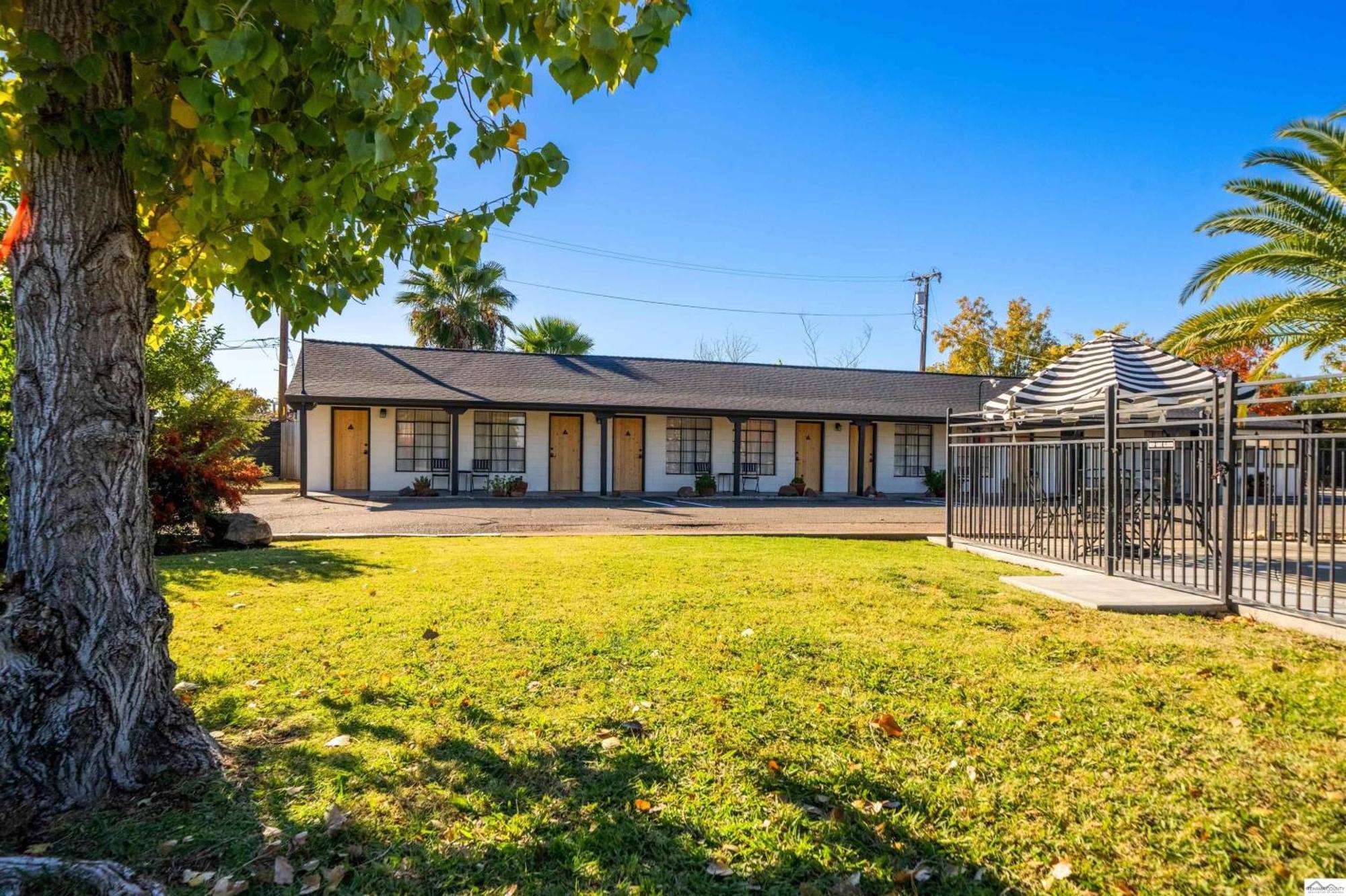 Triangle Motel Red Bluff Extérieur photo